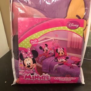 Disney Minnie Mouse 4pc Toddler bed set